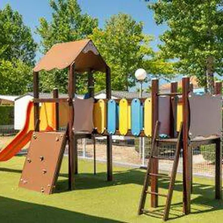 Mobil-home Spacieux Pour 6 Pers Avec Terrasse - Api-1-52-1616